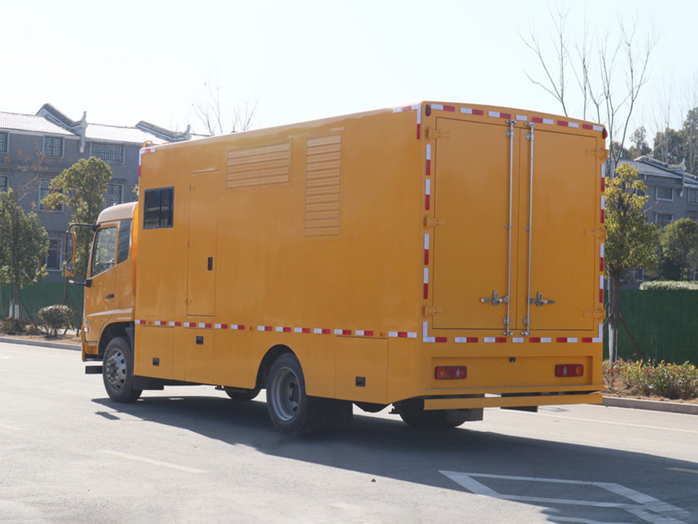 東風(fēng)天錦移動電源車帶休息室 東風(fēng)天錦移動電源車帶休息室