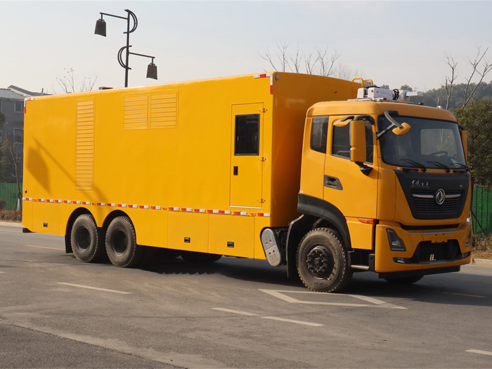 東風天龍后雙橋電源車