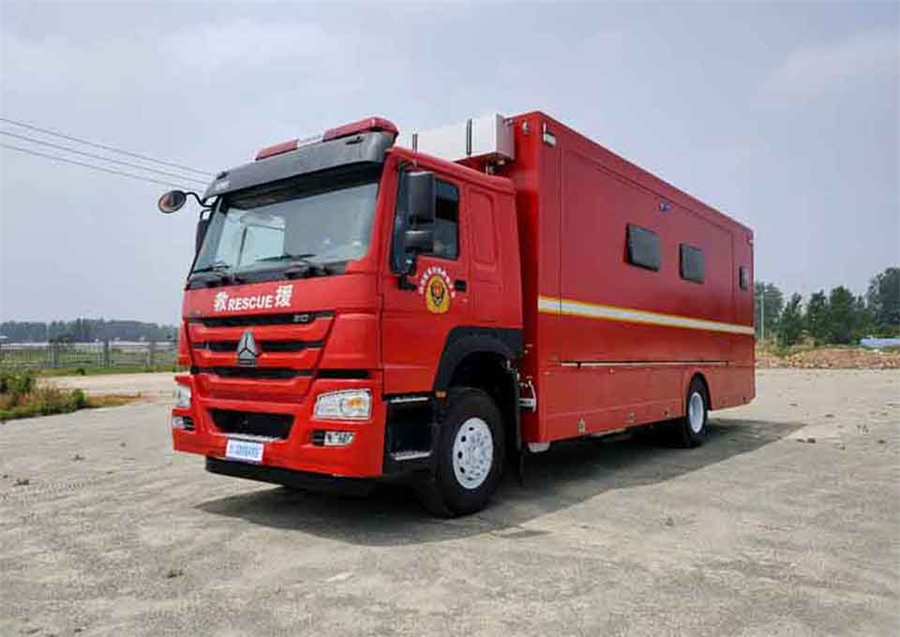 重汽豪沃28人雙拓展宿營車 重汽豪沃28人雙拓展宿營車