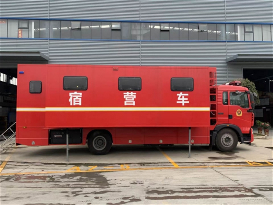 重汽豪沃28人雙拓展宿營車 重汽豪沃28人雙拓展宿營車