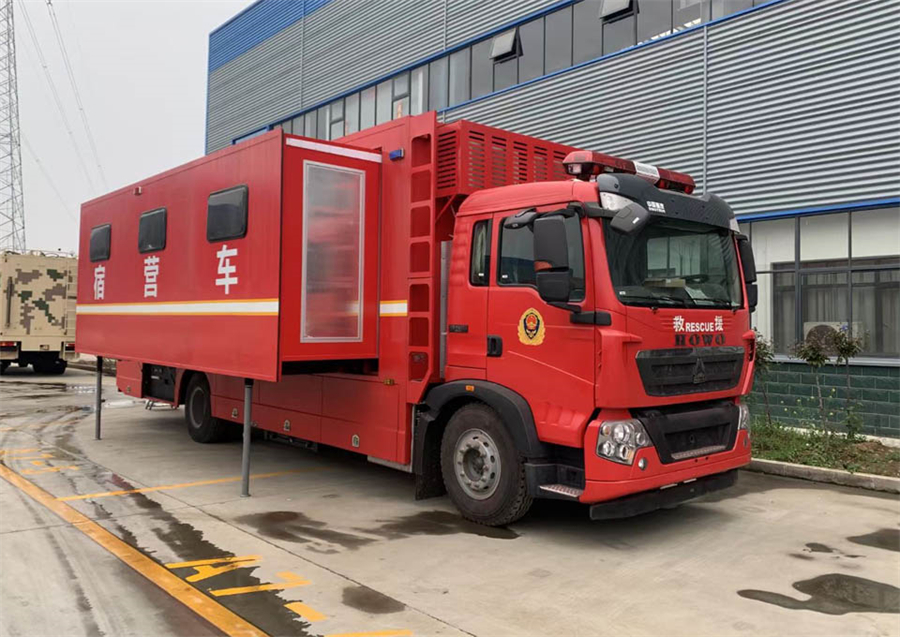 重汽豪沃28人雙拓展宿營車 重汽豪沃28人雙拓展宿營車