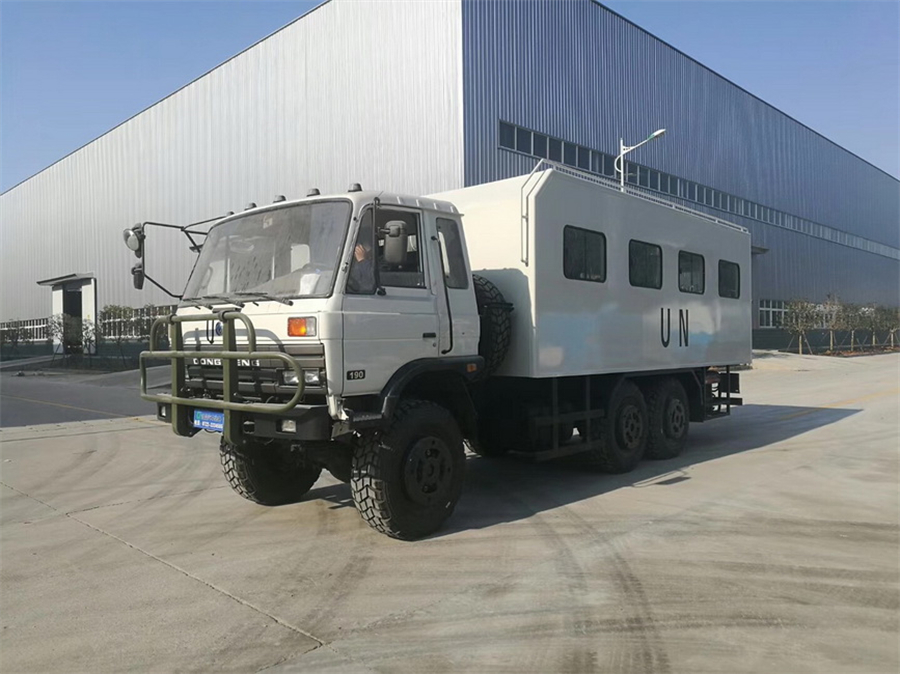 六驅(qū)越野8人宿營(yíng)車 六驅(qū)越野8人宿營(yíng)車