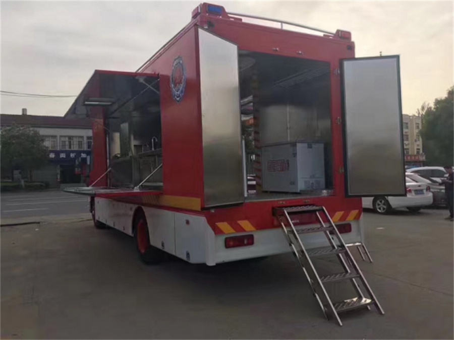 東風天錦300人餐車 東風天錦300人餐車