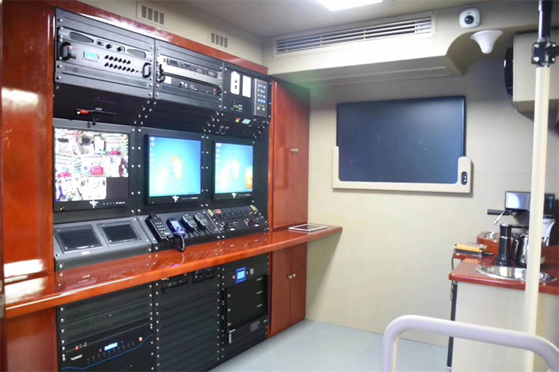 重汽汕德卡應急指揮車