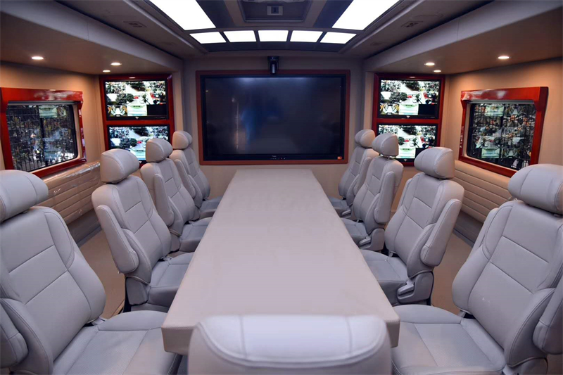 重汽汕德卡應急指揮車