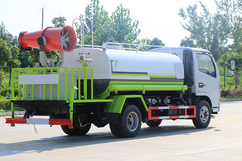 東風(fēng)小多利卡5噸噴霧灑水車 東風(fēng)小多利卡5噸噴霧灑水車