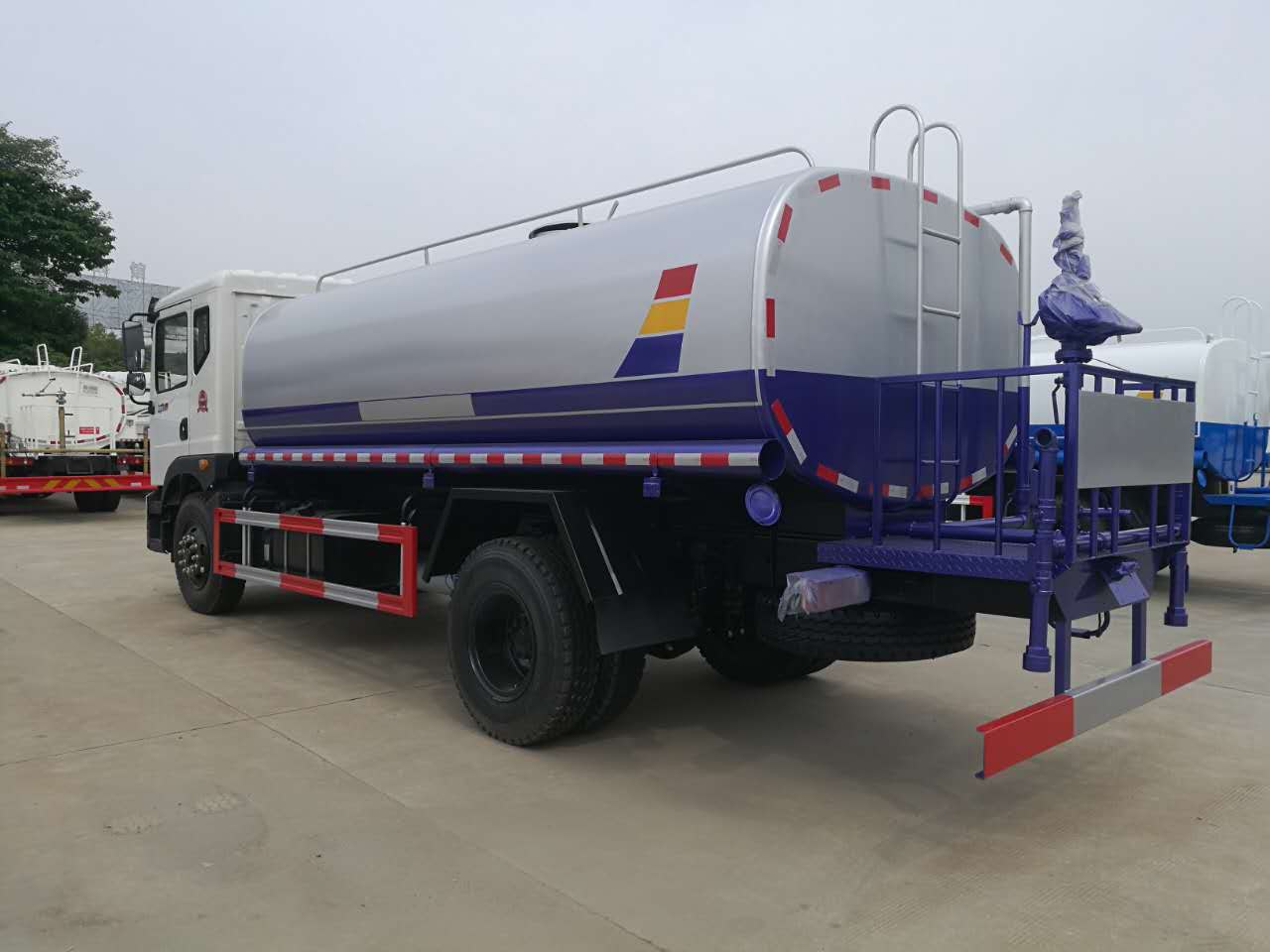 東風T5 15噸灑水車 東風T5 15噸灑水車