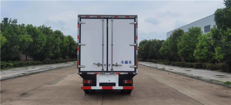國(guó)六 江鈴順達(dá)寬體4.2米冷藏車(chē) 國(guó)六 江鈴順達(dá)寬體4.2米冷藏車(chē)