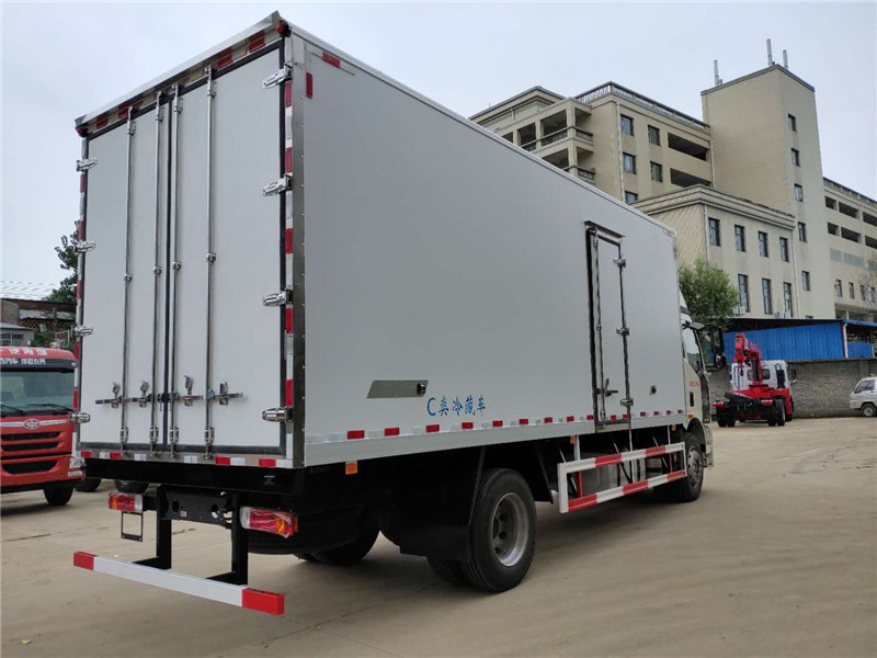 國六 解放J6L高頂雙臥6.8米冷藏車 國六 解放J6L高頂雙臥6.8米冷藏車