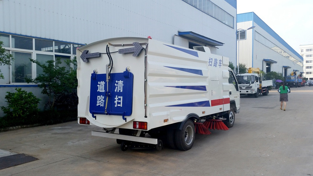 不上牌0.8方水 2方塵福田小卡掃路車 不上牌0.8方水 2方塵福田小卡掃路車