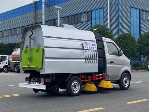 國六長安2方掃路車 國六長安2方掃路車