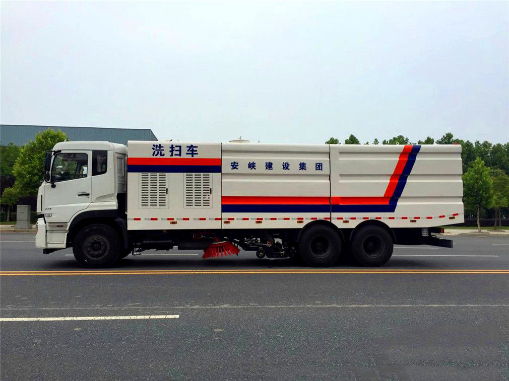 13方水 9方塵東風(fēng)天龍后雙橋 洗掃車(chē) 13方水 9方塵東風(fēng)天龍后雙橋 洗掃車(chē)