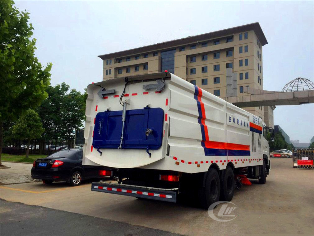 13方水 9方塵東風(fēng)天龍后雙橋 洗掃車(chē) 13方水 9方塵東風(fēng)天龍后雙橋 洗掃車(chē)