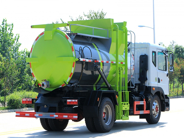 國六東風(fēng)D9 9.5方 餐廚垃圾車圓罐 國六東風(fēng)D9 9.5方 餐廚垃圾車圓罐