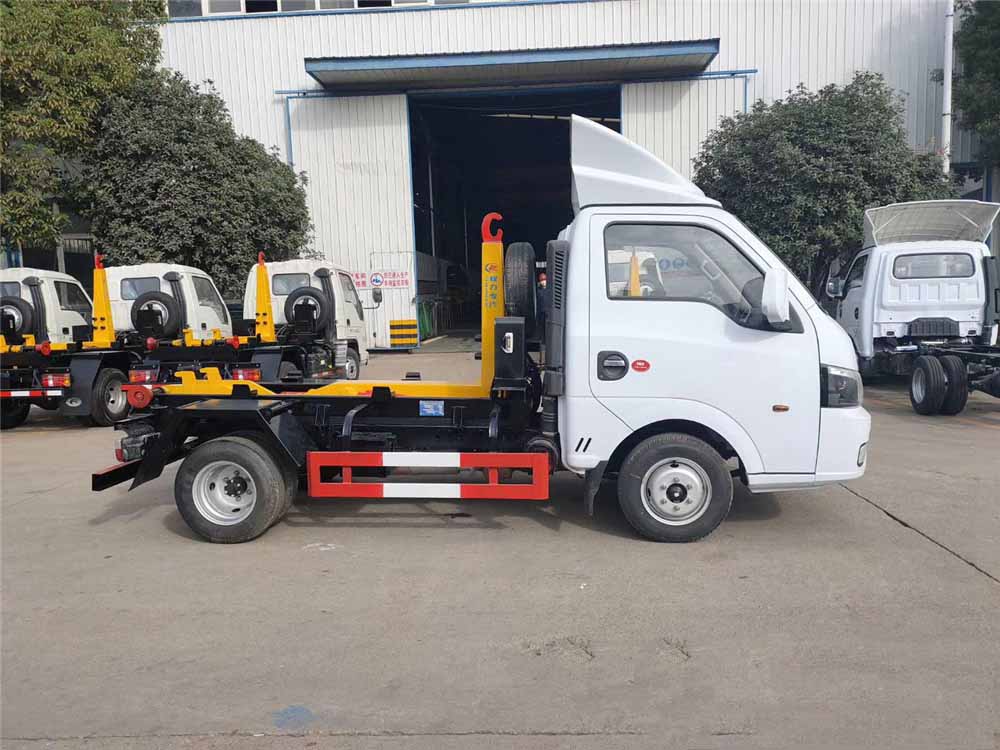 國六3-4方 藍牌東風途逸 勾臂垃圾車 國六3-4方 藍牌東風途逸 勾臂垃圾車