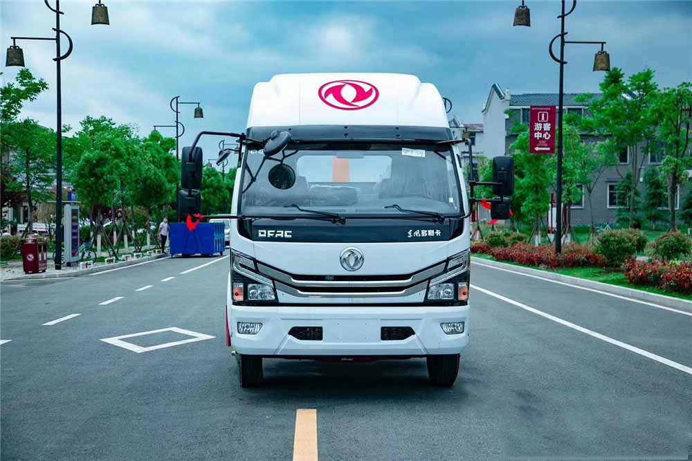 國六7-8方東風(fēng)D7 勾臂垃圾車 國六7-8方東風(fēng)D7 勾臂垃圾車