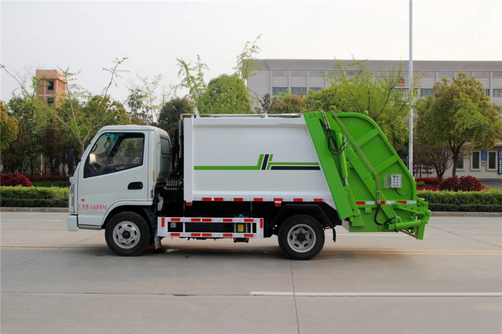 國(guó)六4立方 藍(lán)牌凱馬 壓縮垃圾車(chē) 國(guó)六4立方 藍(lán)牌凱馬 壓縮垃圾車(chē)