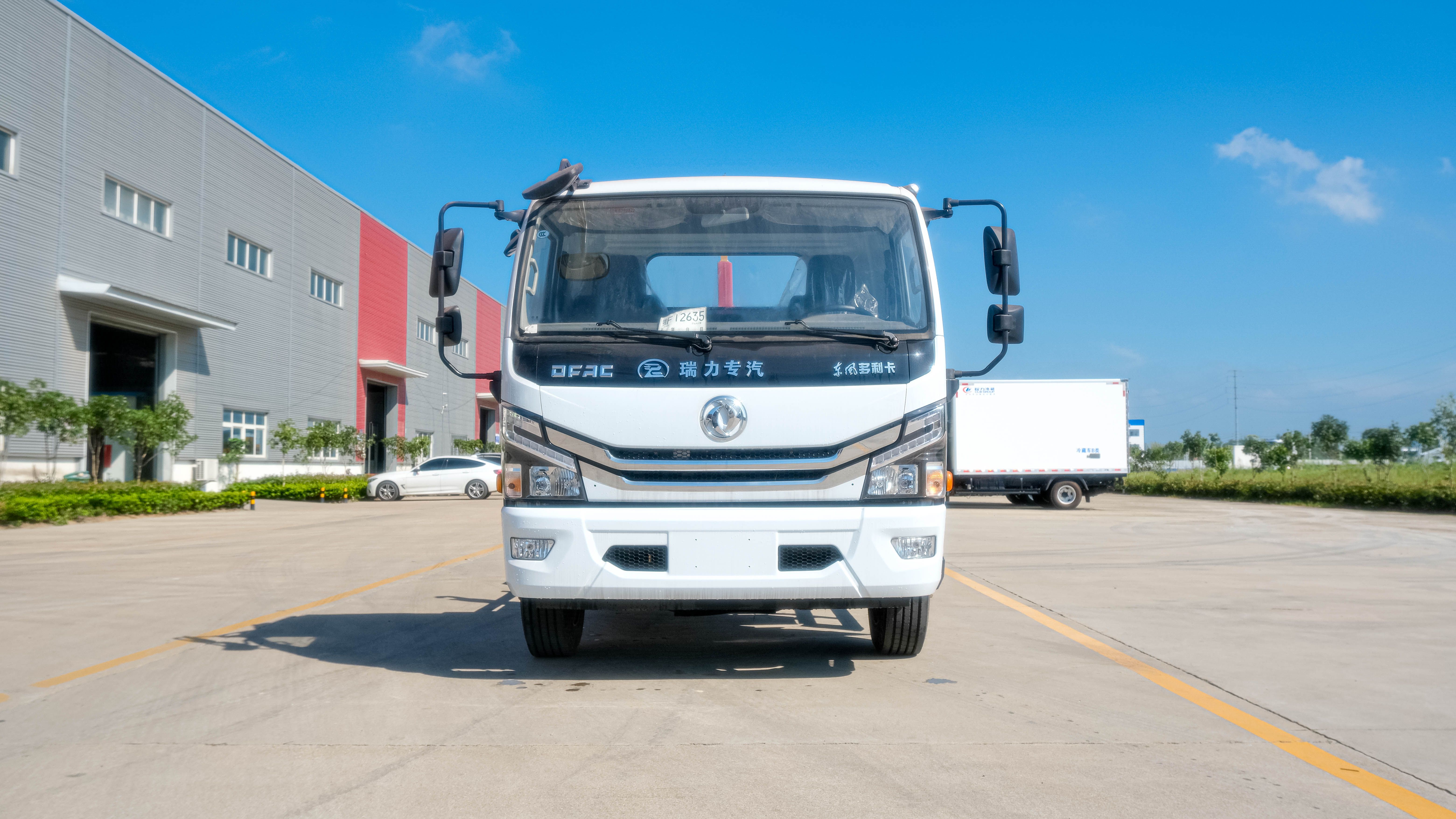 東風大多利卡7方勾臂垃圾車 東風大多利卡7方勾臂垃圾車