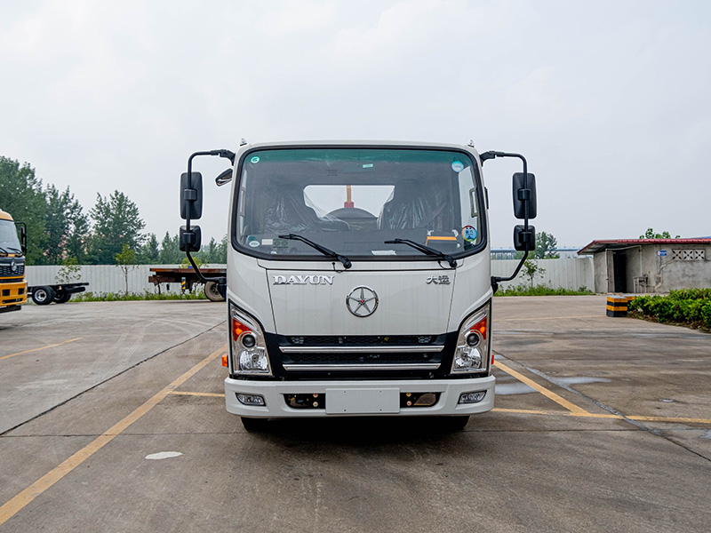 藍牌大運5方勾臂垃圾車 藍牌大運5方勾臂垃圾車