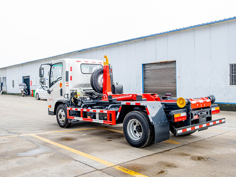 藍牌大運5方勾臂垃圾車 藍牌大運5方勾臂垃圾車