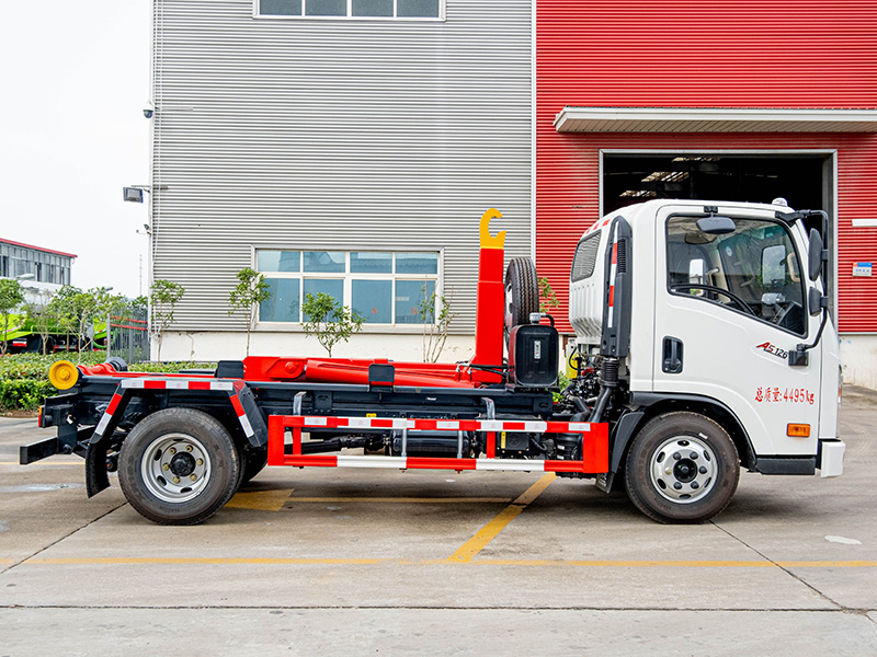 藍牌大運5方勾臂垃圾車 藍牌大運5方勾臂垃圾車