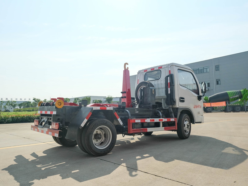 躍進勾臂垃圾車 躍進勾臂垃圾車