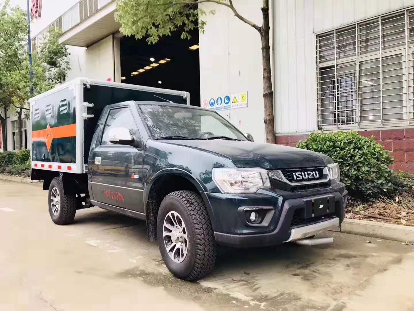 五十鈴四驅皮卡民爆器材車 五十鈴四驅皮卡民爆器材車