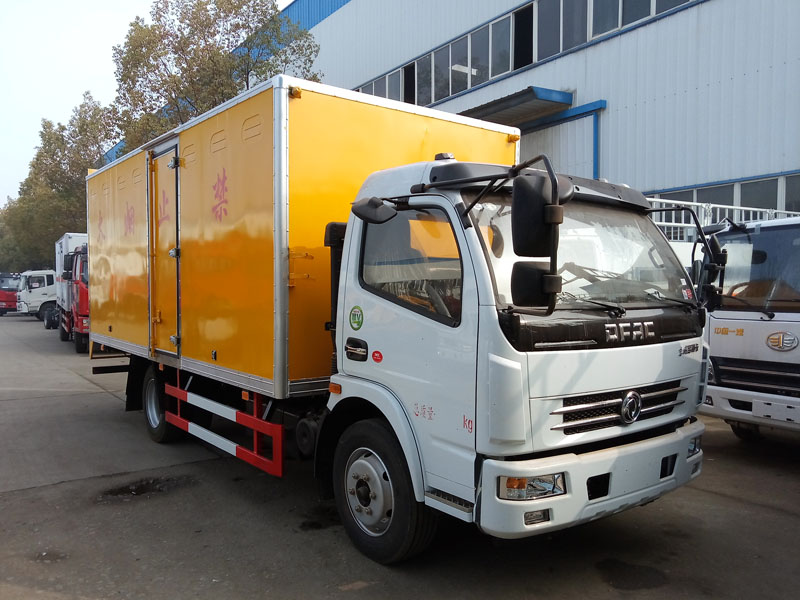 東風5米1(6.6噸)爆破器材車 東風5米1(6.6噸)爆破器材車