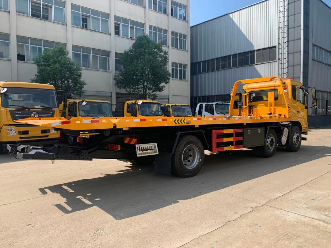 東風天錦小三軸清障車 東風天錦小三軸清障車