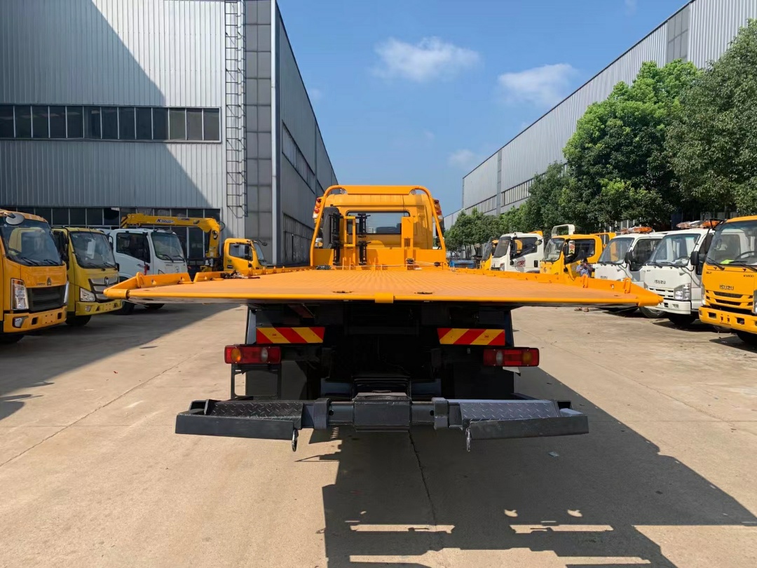 東風天錦小三軸清障車 東風天錦小三軸清障車