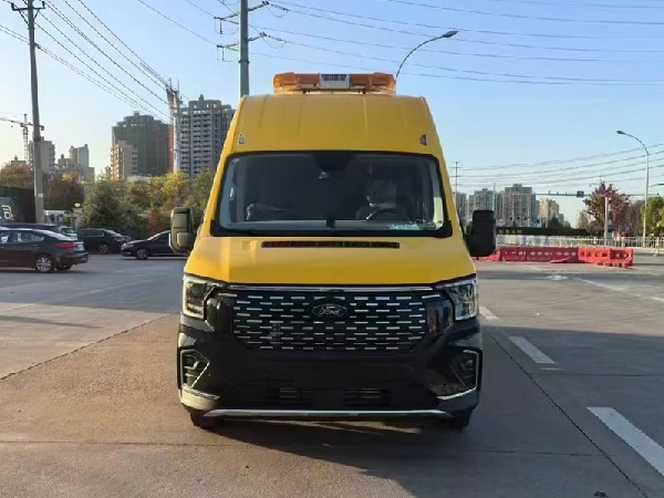 福特T8礦山救援車（氣防車）