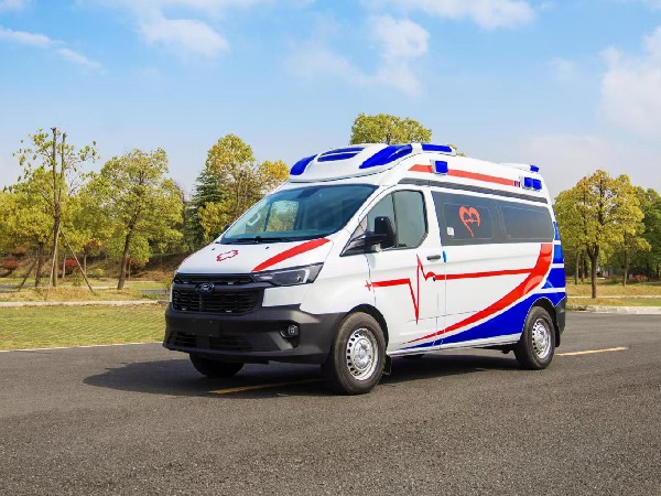 福特全順T6救護(hù)車(模具版) 福特全順T6救護(hù)車(模具版)