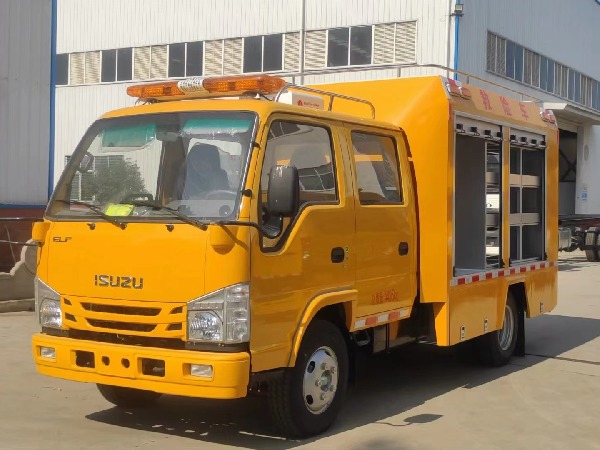 五十鈴雙排座裝備救險車